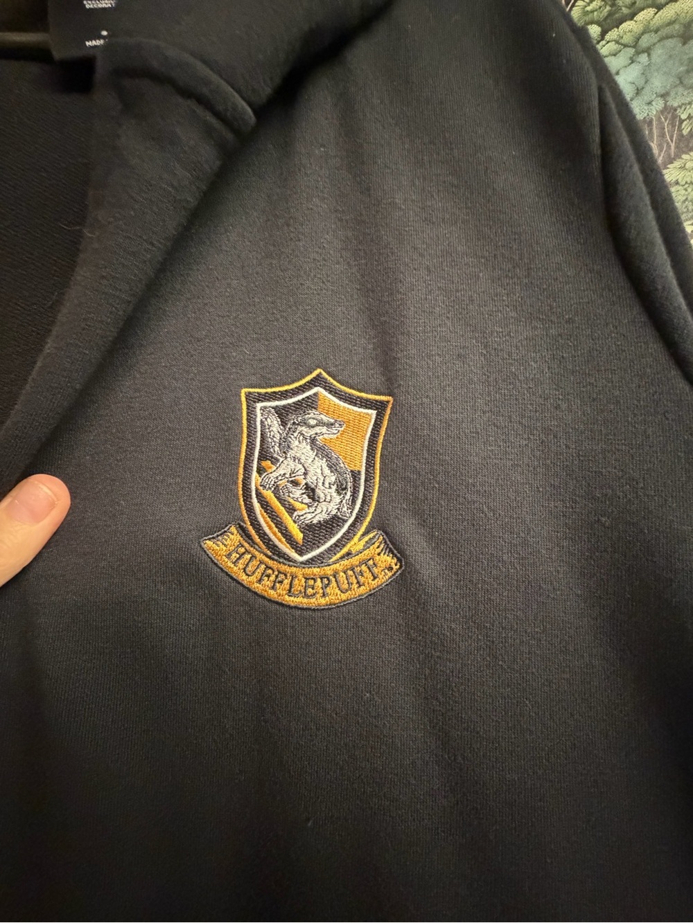 Harry Potter Hufflepuff Robe - Picture 4 of 9